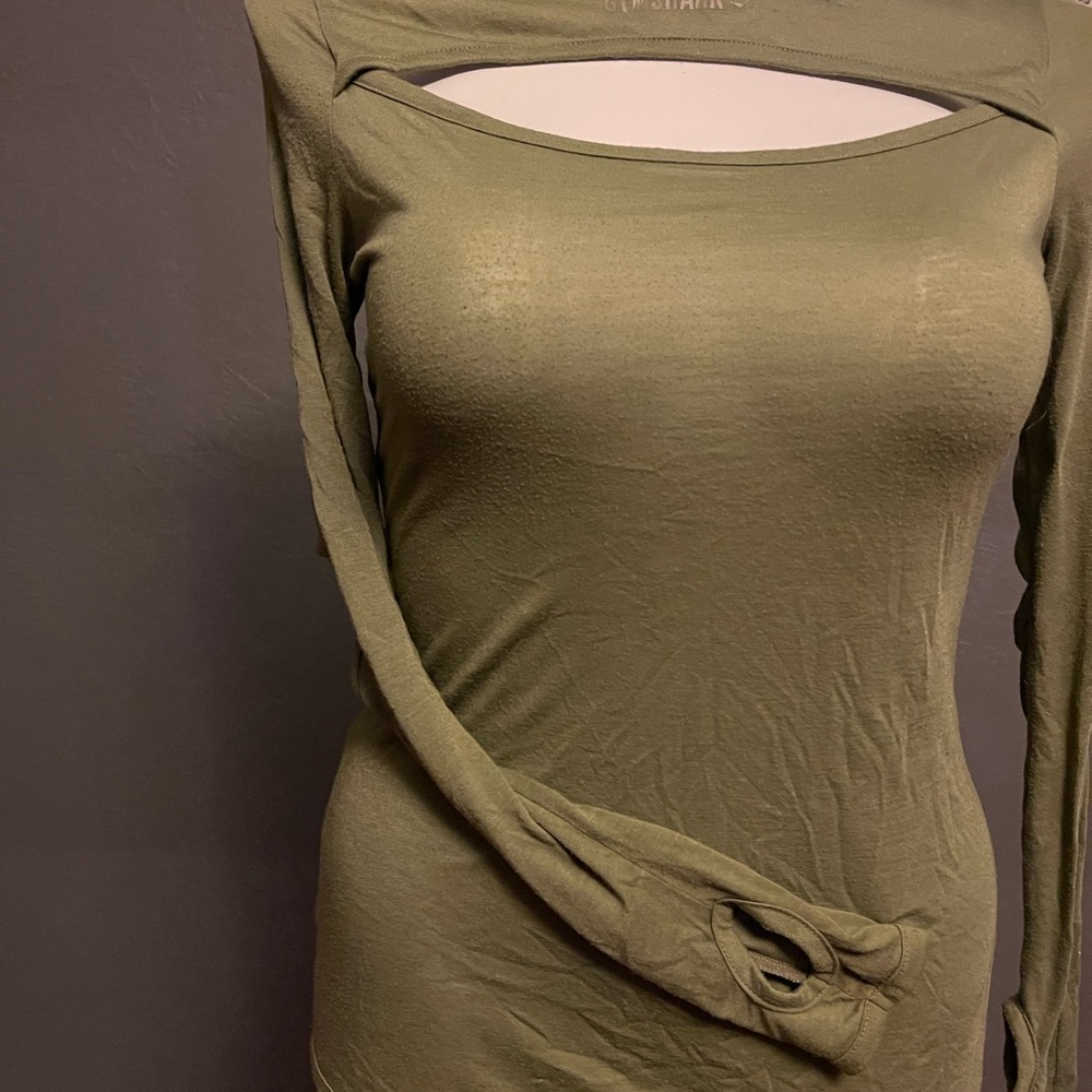 Gymshark cutout top.